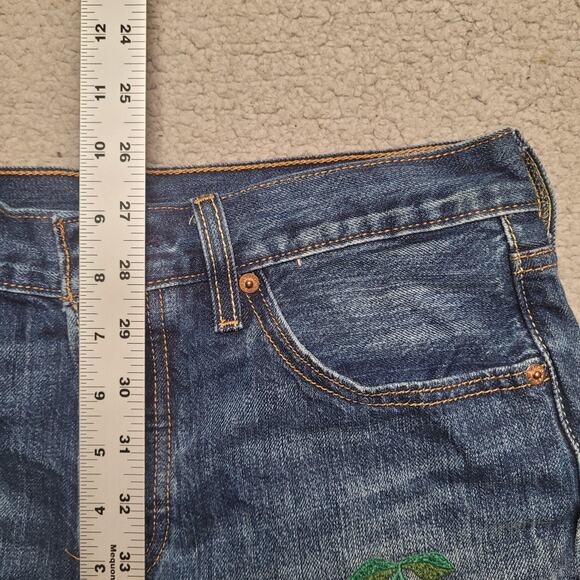 Levis 501 Shorts Womens 27 Blue Denim Cutoff Raw Hem Cherry Embroidered Boho - Picture 6 of 8